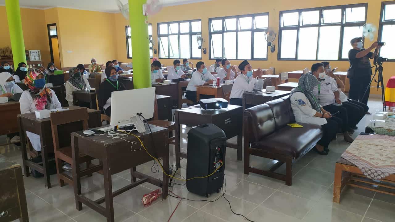 BNNK Lampung Selatan, Gelar Diseminasi Informasi P4GN di MTs Negeri 1 Lampung Selatan BNNK Lampung Selatan, Gelar Diseminasi Informasi P4GN di MTs Negeri 1 Lampung Selatan
